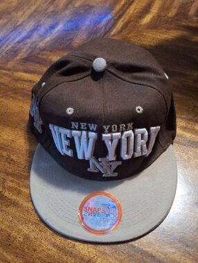 NewYork Embroidered Snapback NY KBethos Snapback,  NY 59 FIFTY & BLKWHT. 7 1/8